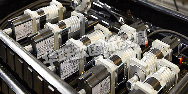 ELERO位于德國斯圖加特附近的Schlierbach，是卷簾門，防曬系統和卷簾門驅動和控制的領先制造商之一。