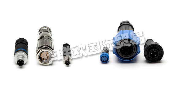 BULGIN被公認(rèn)為環(huán)保密封連接器和組件的領(lǐng)先制造商。Bulgin擁有超過(guò)95年的行業(yè)經(jīng)驗(yàn),不斷創(chuàng)新和開(kāi)發(fā)產(chǎn)品和服務(wù),以滿足其遍布各個(gè)市場(chǎng)的全球客戶群。