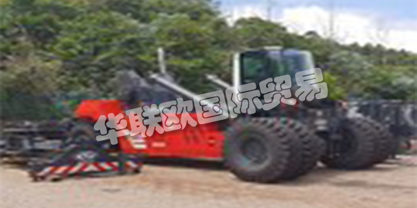 FORKLIFTCENTER BV專業(yè)生產(chǎn)1-60噸的叉車和集裝箱裝卸設(shè)備。在Forkliftcenter，您可以購買，出租和出售叉車。