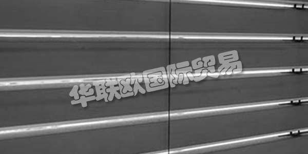 ORLITA公司自1991年開始運(yùn)營。從一開始，他們就在波蘭和全球市場上的防曬領(lǐng)域擁有數(shù)十年的經(jīng)驗(yàn)!他們專業(yè)生產(chǎn)外部百葉窗和其他防曬設(shè)備，如百葉窗，遮陽篷和織物百葉窗。根據(jù)“質(zhì)量將自他保護(hù)”的原則，他們專注于高品質(zhì)的產(chǎn)品，有競爭力的價(jià)格，同時(shí)使用最好的材料。這導(dǎo)致了廣泛的技術(shù)解決方案和多種顏色。