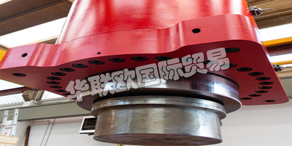 BOMBARDIERI SpA于1959年在意大利 Gazzaniga 成立,現在是一家私營有限公司,擁有100多名訓練有素的員工,分為三個工廠,兩個在意大利北部,一個在墨西哥。